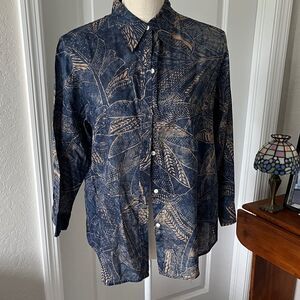 Lauren Ralph Lauren Petite Navy and Beige Patterned Blouse NWOT